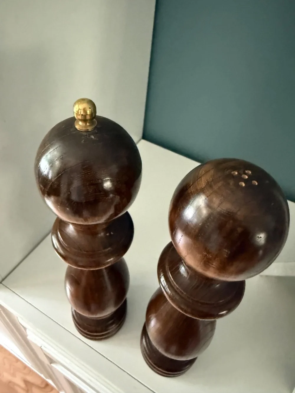 Vintage Mid-Century Catalina Wooden Salt Shaker & Pepper Mill Set 11